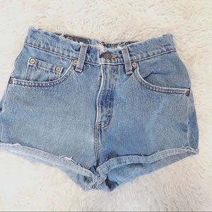 Levi Shorts size 24